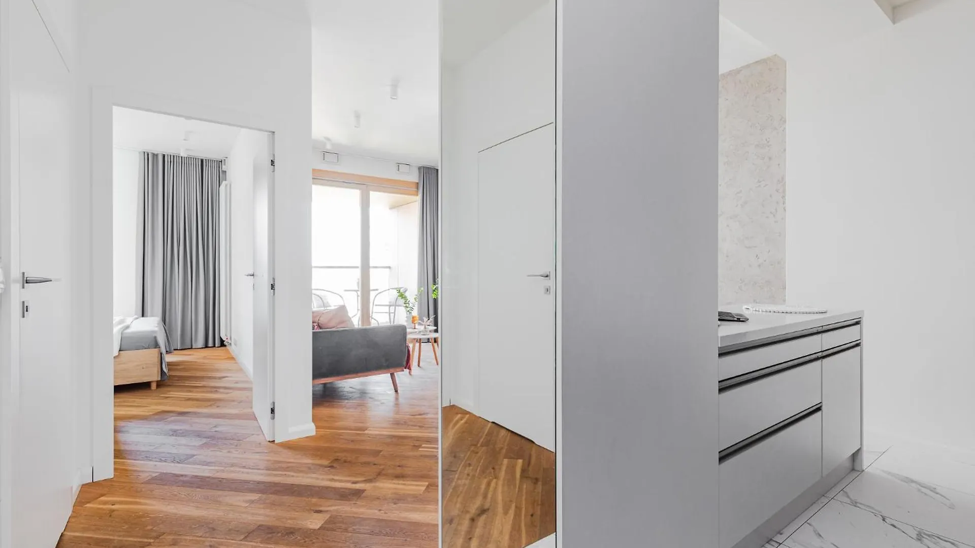 Superapart Kolejowa 49A Warsaw